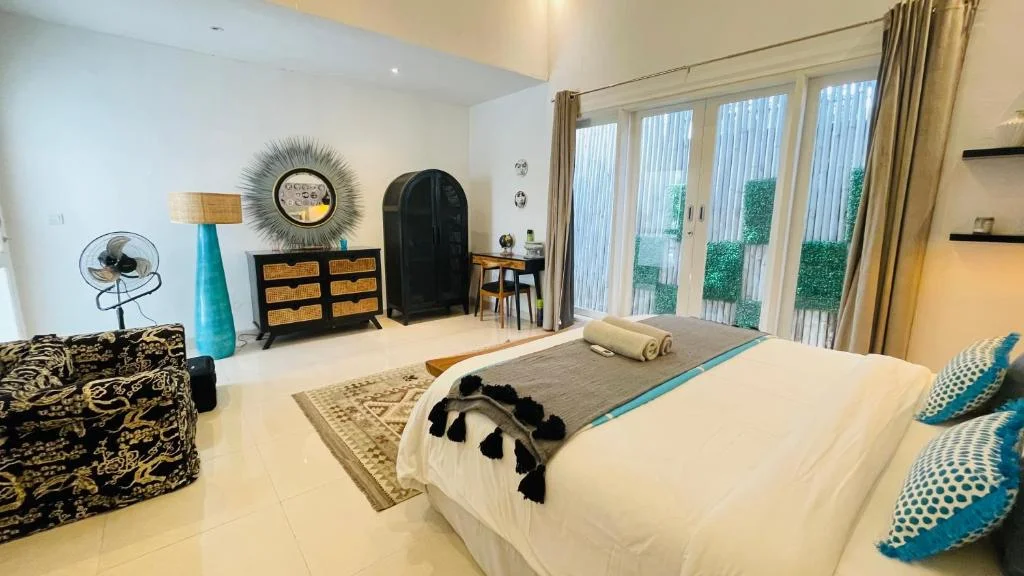 Villa Canggu – Stylish 3-Bedroom Private Villa with Pool Near Batu Bolong Beach — image 13