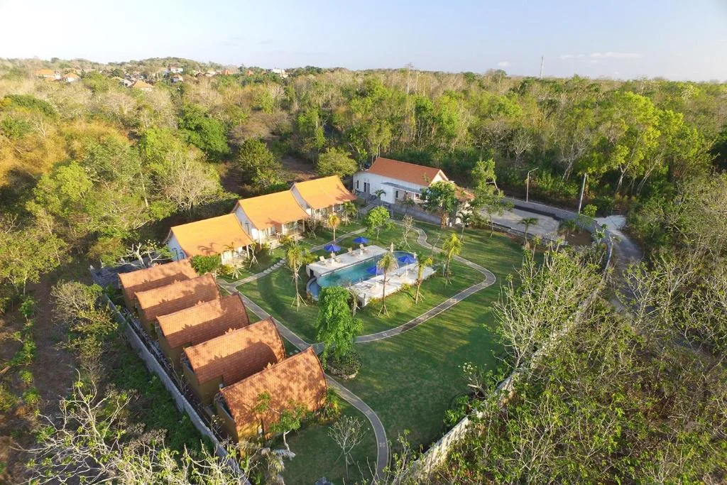 The Villa Uluwatu – Luxurious 11-Bedroom Retreat Near Nunggalan Beach — image 5