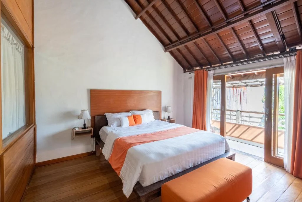 Elegant 3-Bedroom Villa with Private Pool & Outdoor Living Space, Perfect Bali Retreat — image 15