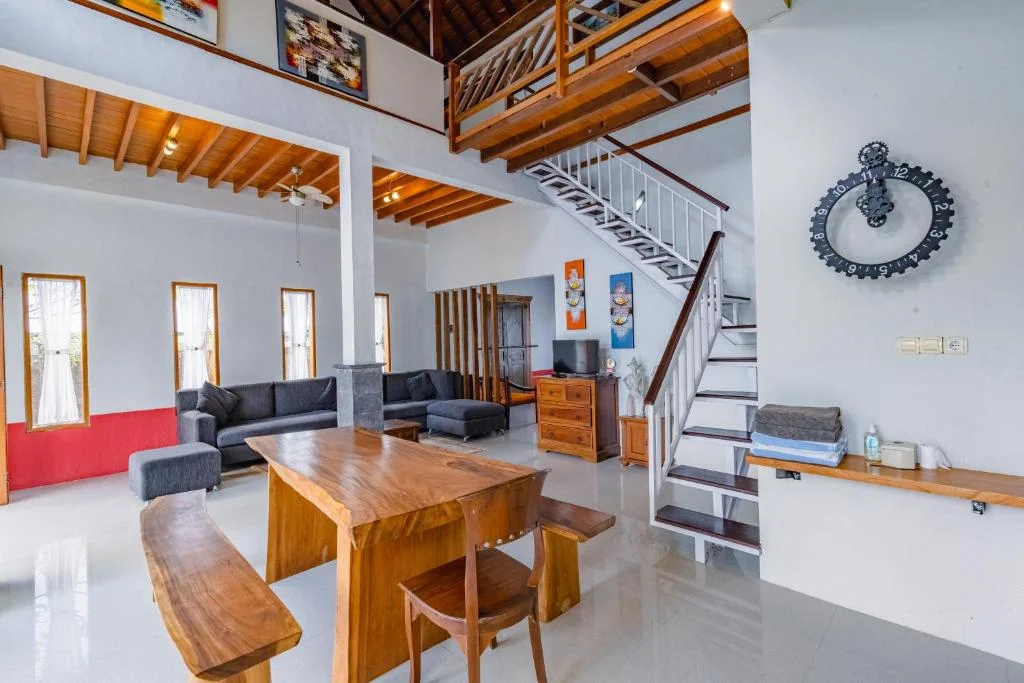 Elegant 3-Bedroom Villa with Private Pool & Outdoor Living Space, Perfect Bali Retreat — image 9