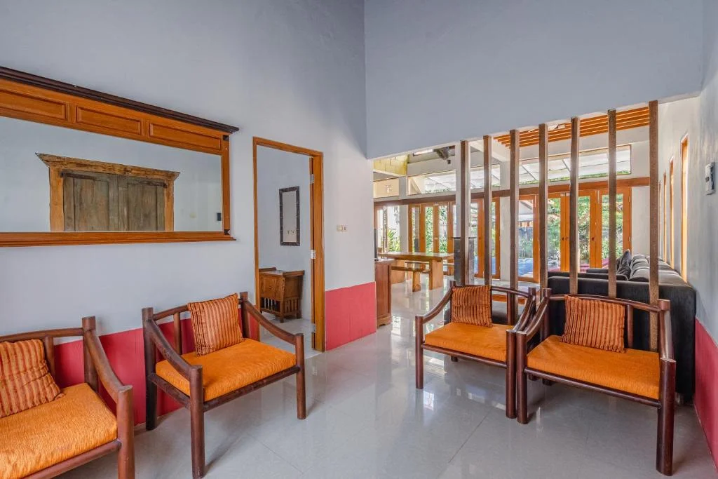 Elegant 3-Bedroom Villa with Private Pool & Outdoor Living Space, Perfect Bali Retreat — image 8