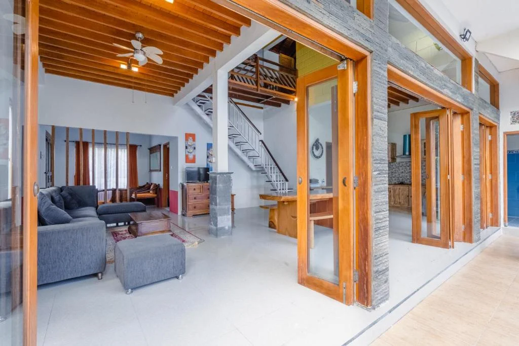 Elegant 3-Bedroom Villa with Private Pool & Outdoor Living Space, Perfect Bali Retreat — image 7