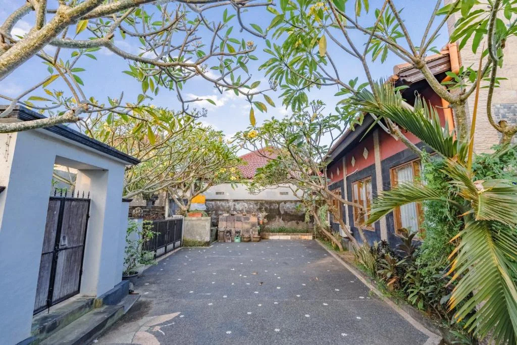 Elegant 3-Bedroom Villa with Private Pool & Outdoor Living Space, Perfect Bali Retreat — image 4