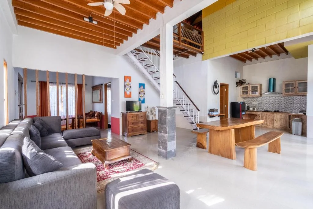 Elegant 3-Bedroom Villa with Private Pool & Outdoor Living Space, Perfect Bali Retreat — image 17