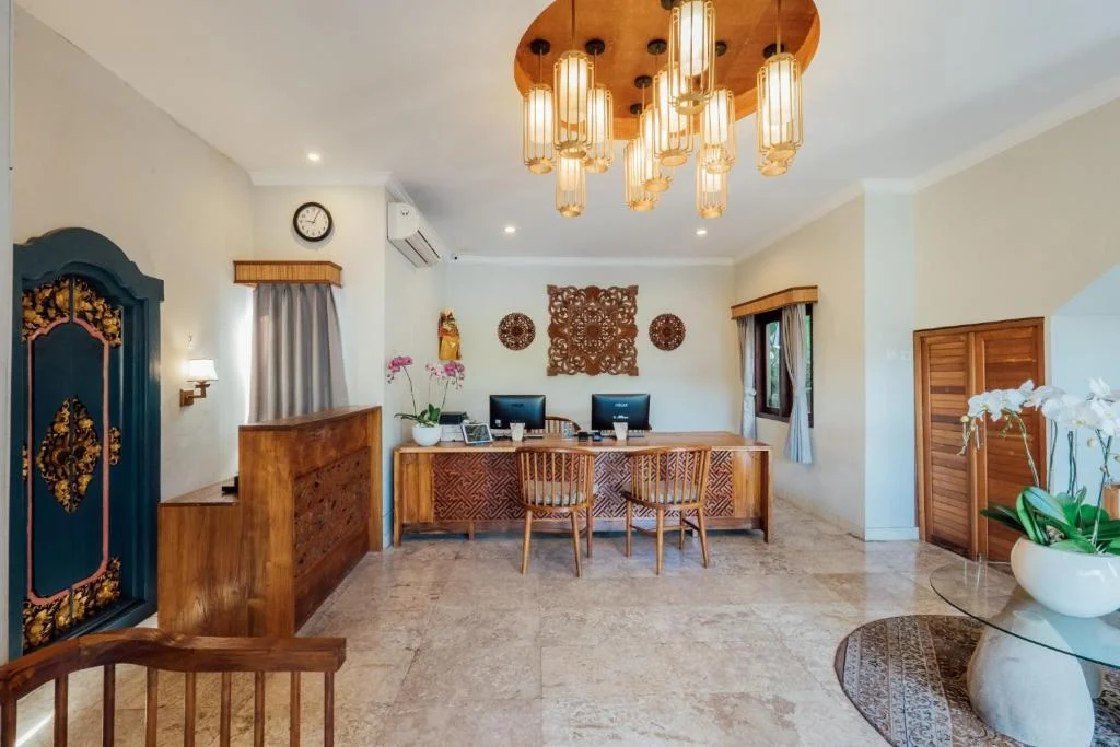 Spacious 7-Bedroom Private Villas – Tropical Oasis Near Bali’s Famous Surf Beaches — image 8