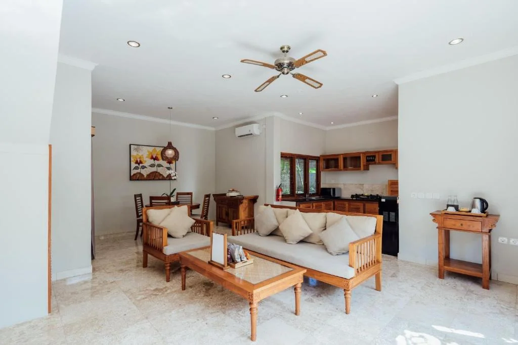 Spacious 7-Bedroom Private Villas – Tropical Oasis Near Bali’s Famous Surf Beaches — image 7