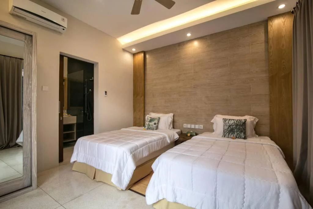 Peaceful 4-Bedroom Villa in the Heart of Seminyak, Walk to Beach — image 16