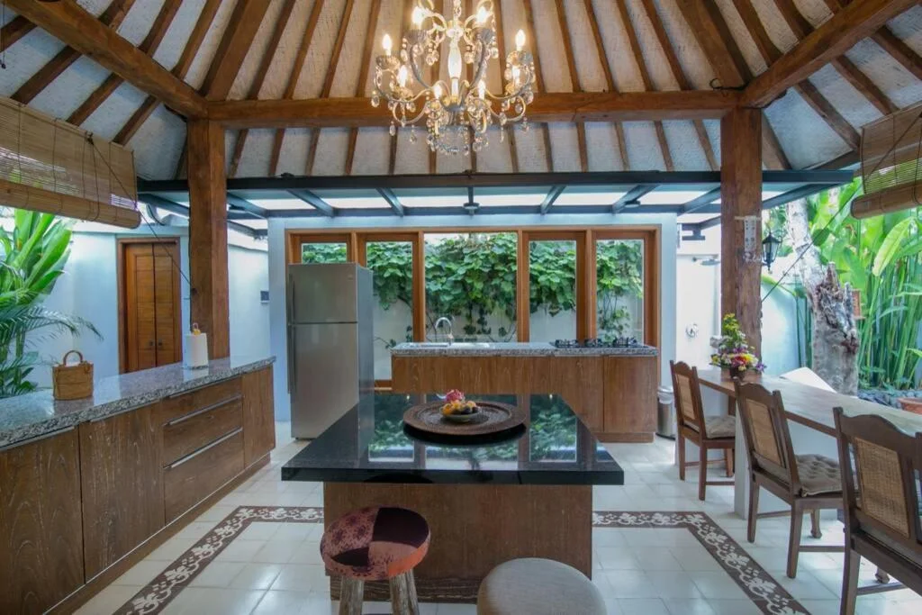 Peaceful 4-Bedroom Villa in the Heart of Seminyak, Walk to Beach — image 14