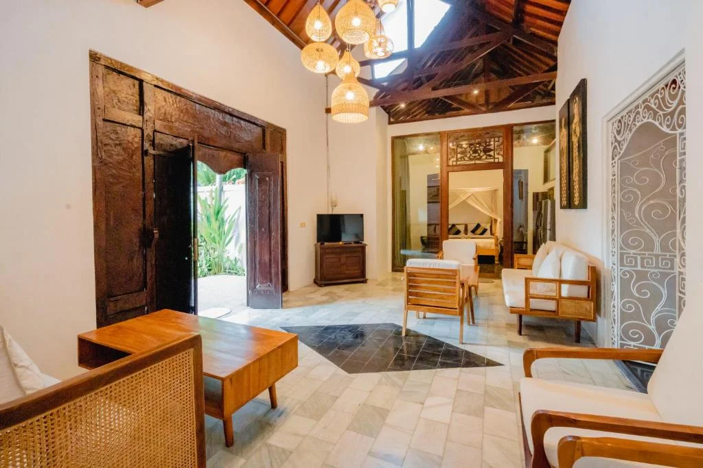 Central 5-Bedroom Private Villa with Pool – Walk to Double Six Beach — image 16