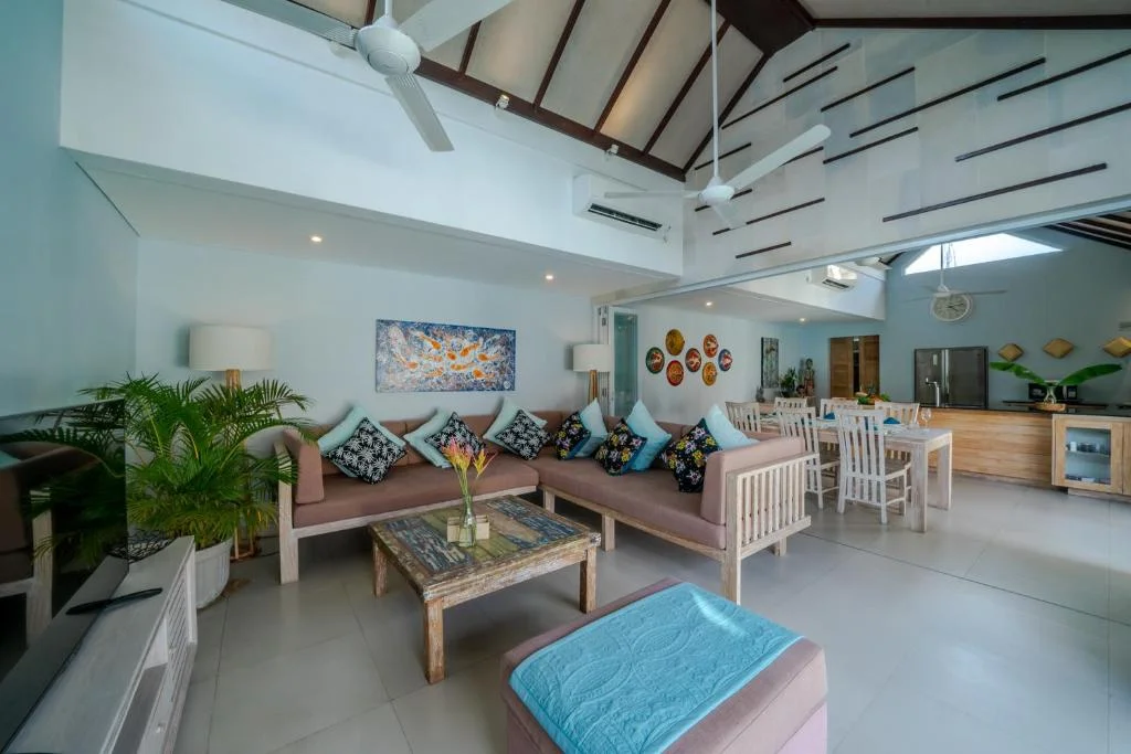 Chic 4-Bedroom Villa with Private Pool in Central Sanur – Walk to Beach & Shops — image 4