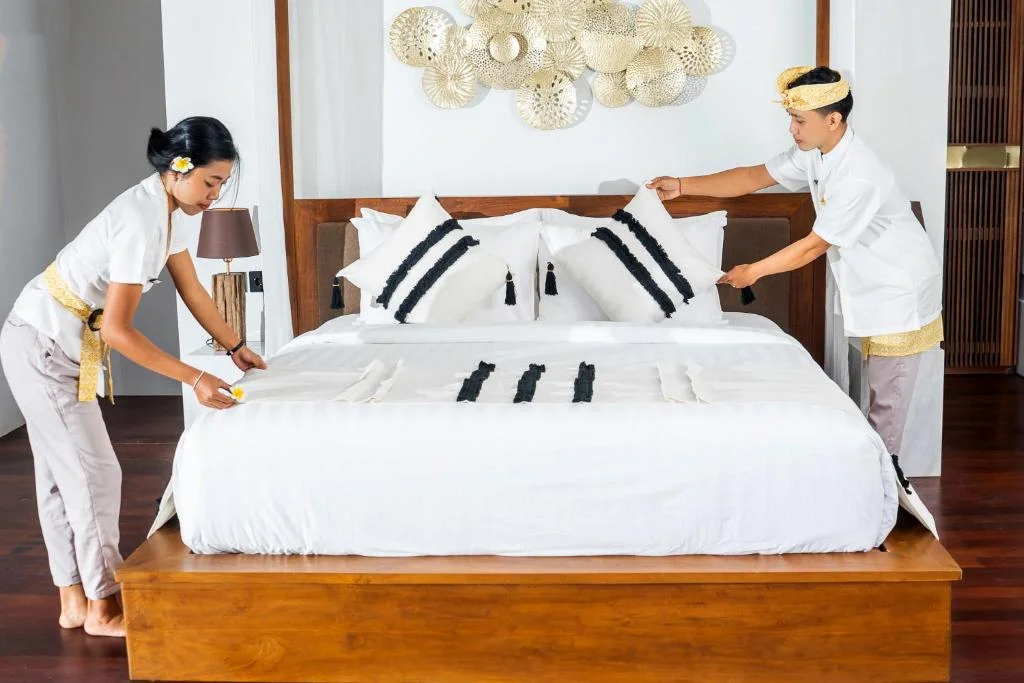 Luxury 8-Bedroom Ocean-View Villa in Pererenan – Event-Ready Paradise Near the Beach — image 14