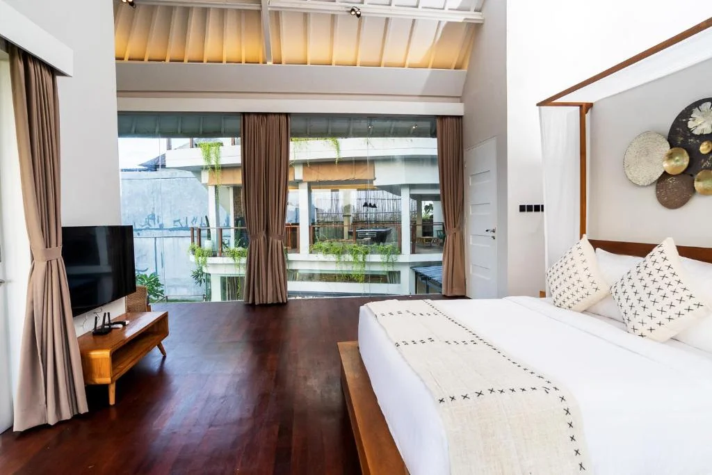 Luxury 8-Bedroom Ocean-View Villa in Pererenan – Event-Ready Paradise Near the Beach — image 13