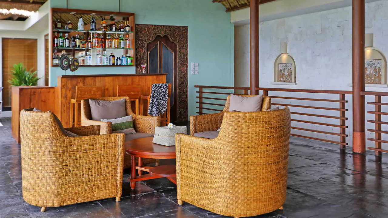 6-Bedroom Luxury Villa on the Hill in Jimbaran — image 11