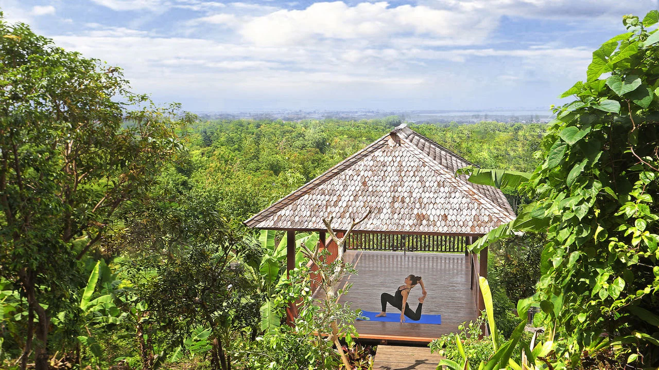 6-Bedroom Luxury Villa on the Hill in Jimbaran — image 9
