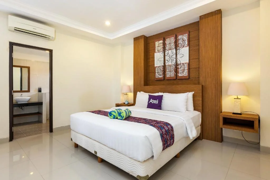 Elegant 6-Bedroom Villa with Huge Sofa Lounge & Open-Air Living in Nusa Dua — image 18