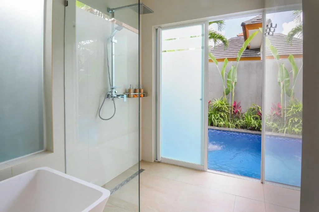 Romantic 1-Bedroom Villas with Private Pools in Seminyak — image 9
