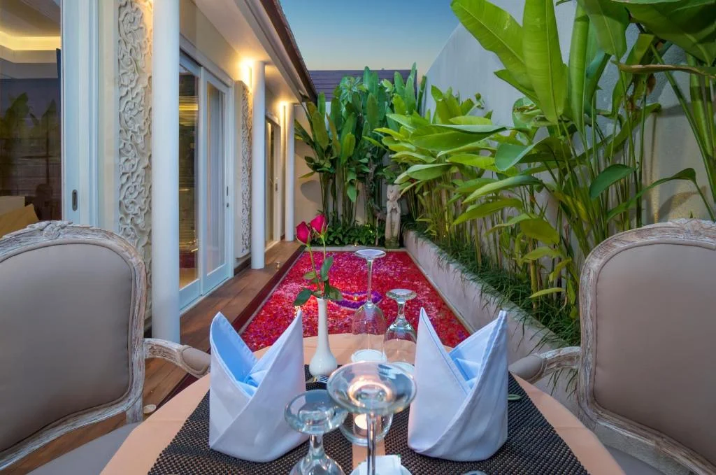 1-Bedroom Honeymoon Villa with Private Pool in the Heart of Seminyak — image 3