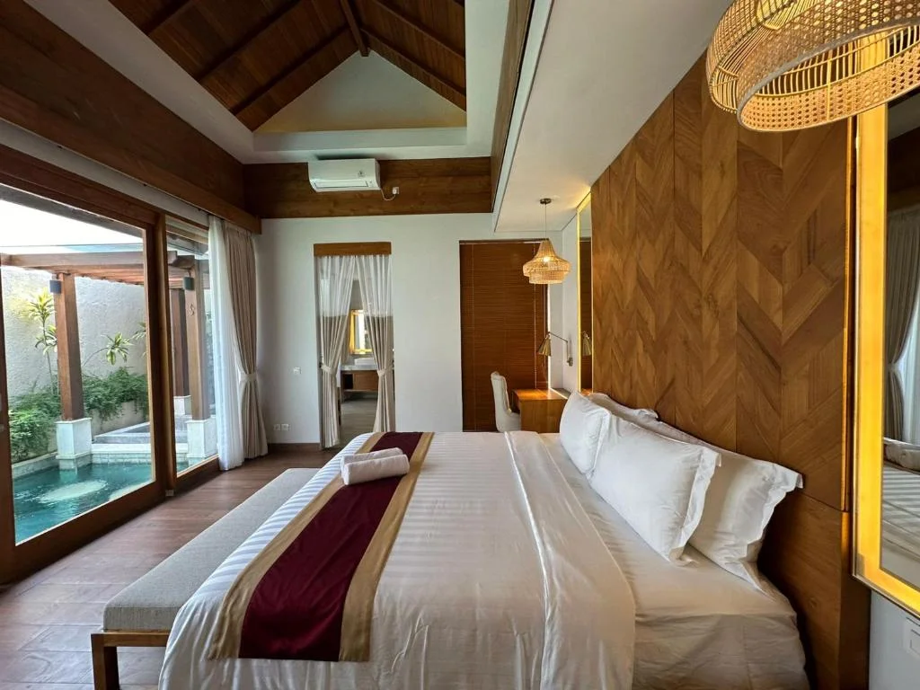1-Bedroom Honeymoon Villa with Private Pool in the Heart of Seminyak — image 12