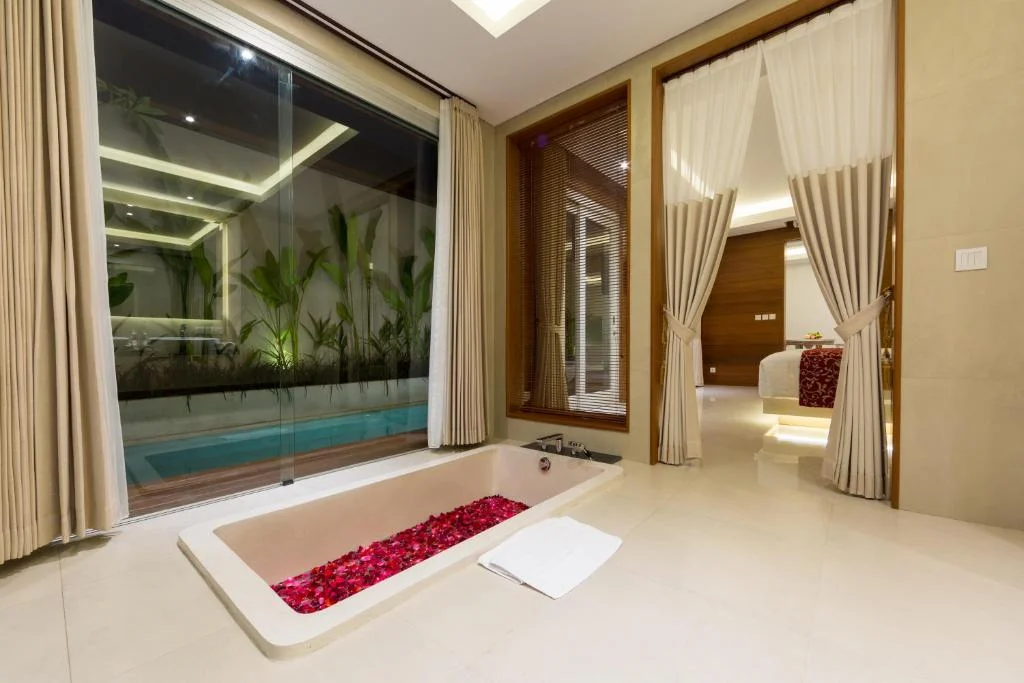 1-Bedroom Honeymoon Villa with Private Pool in the Heart of Seminyak — image 5