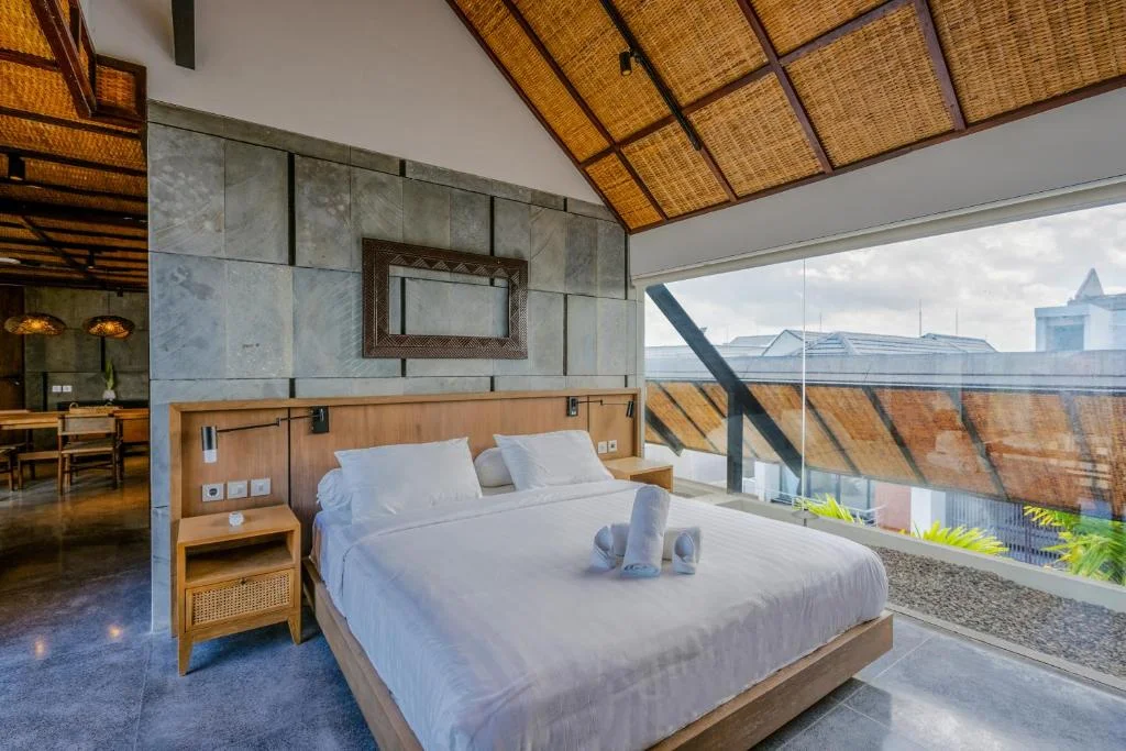 Modern Luxury Villa in Canggu – 5 Ensuite Bedrooms, Ideal for Families — image 12