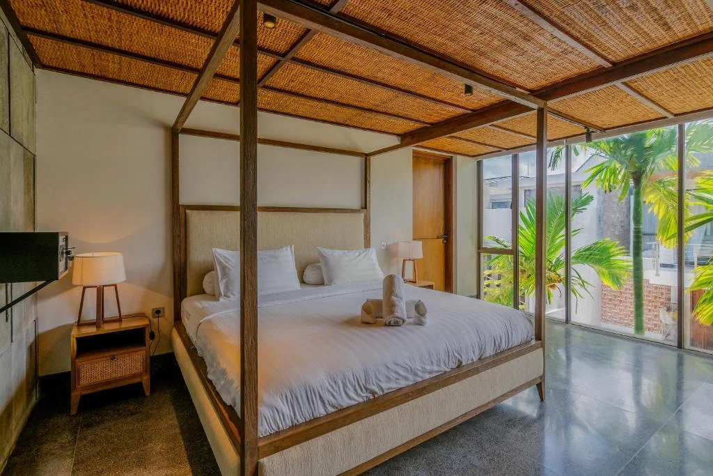Modern Luxury Villa in Canggu – 5 Ensuite Bedrooms, Ideal for Families — image 11