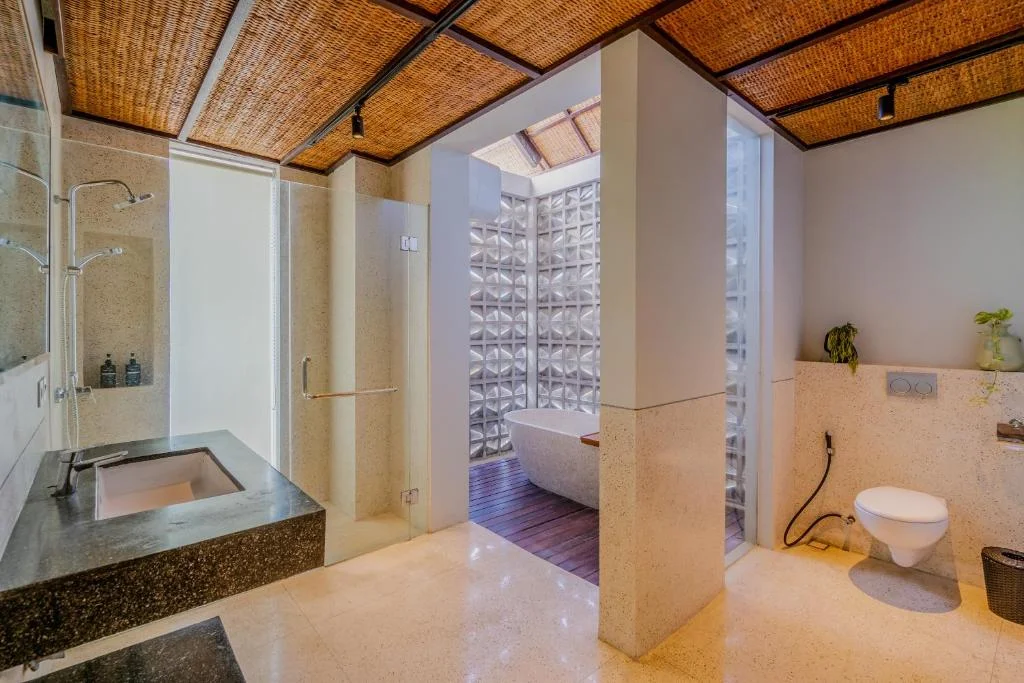 Modern Luxury Villa in Canggu – 5 Ensuite Bedrooms, Ideal for Families — image 8