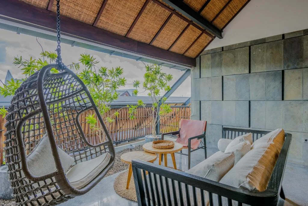 Modern Luxury Villa in Canggu – 5 Ensuite Bedrooms, Ideal for Families — image 19