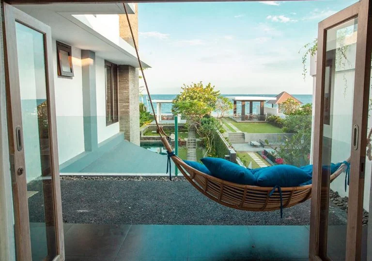 Your Dream Bali Escape: Elegant 3-Bedroom Beachfront Villa with Infinity Pools — image 9