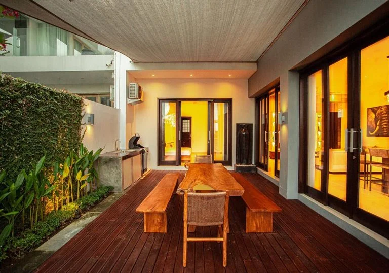 Your Dream Bali Escape: Elegant 3-Bedroom Beachfront Villa with Infinity Pools — image 17
