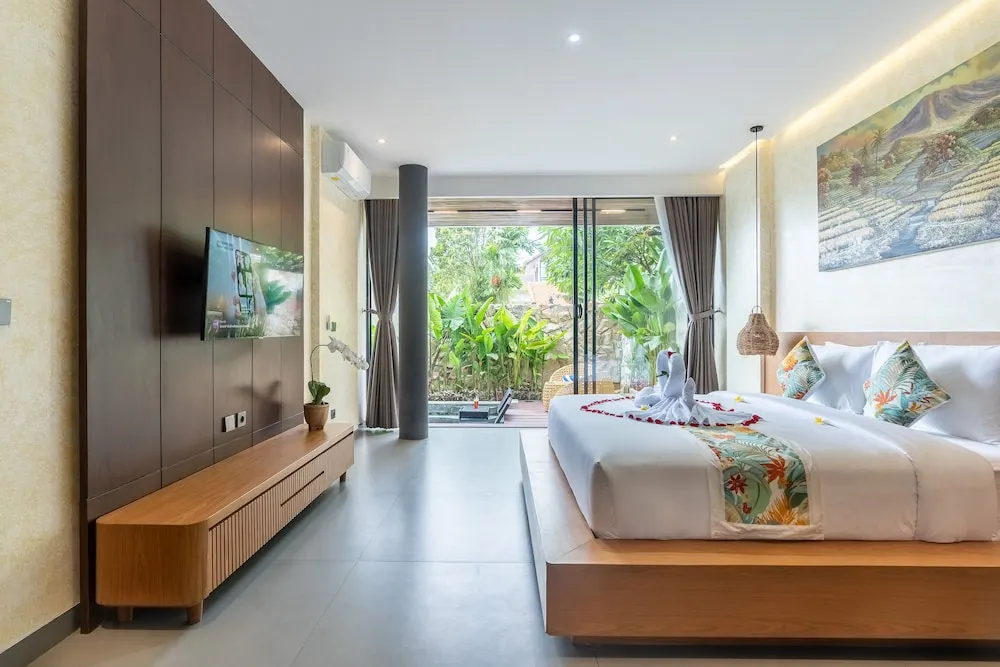 Stylish 4BR Luxury Villa in Central Canggu – Walk to Cafes & Beach — image 14