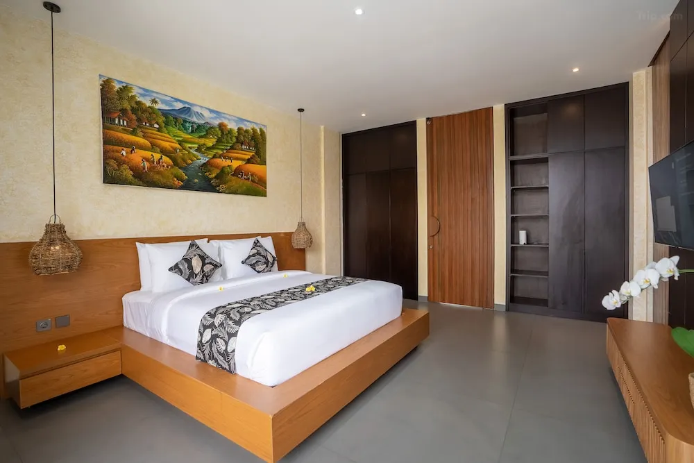 Stylish 4BR Luxury Villa in Central Canggu – Walk to Cafes & Beach — image 12