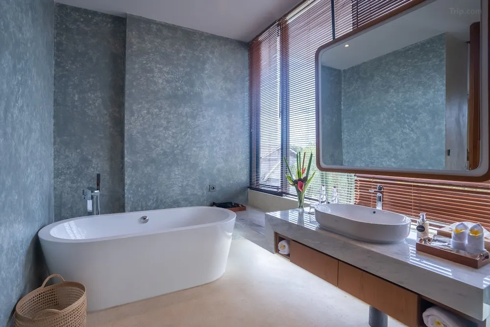 Stylish 4BR Luxury Villa in Central Canggu – Walk to Cafes & Beach — image 11