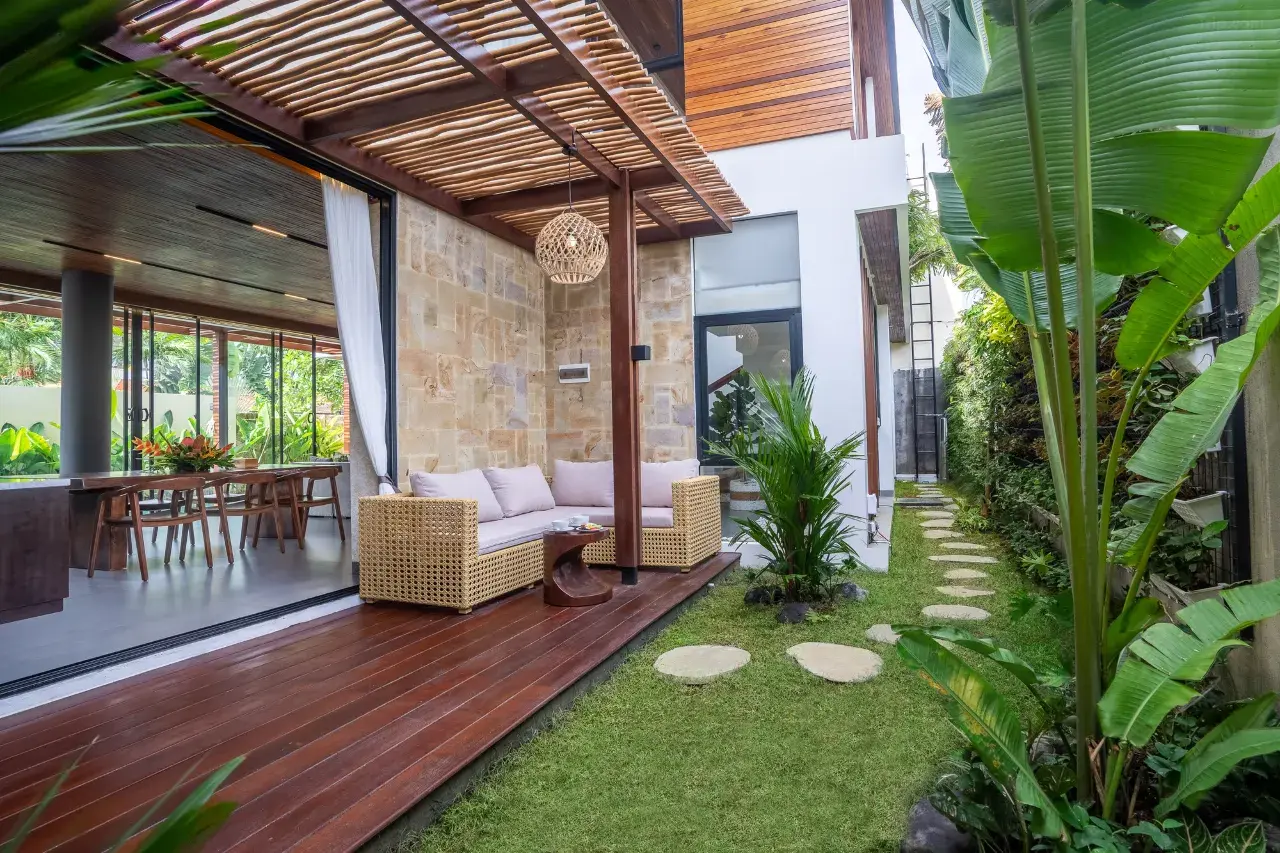 Stylish 4BR Luxury Villa in Central Canggu – Walk to Cafes & Beach — image 9