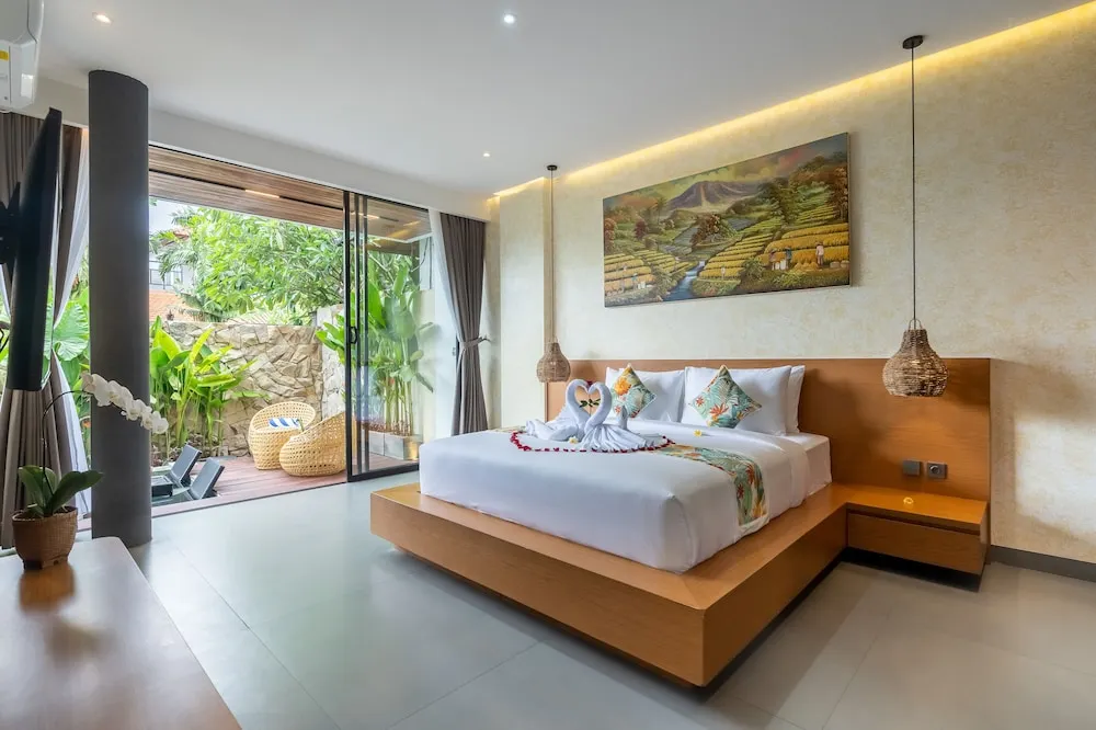 Stylish 4BR Luxury Villa in Central Canggu – Walk to Cafes & Beach — image 19