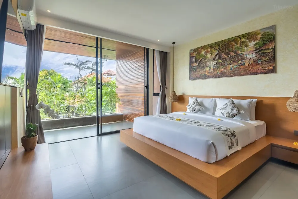 Stylish 4BR Luxury Villa in Central Canggu – Walk to Cafes & Beach — image 4