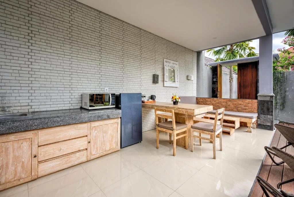 Private 2BR Villa w/ Pool Near Seminyak – Family Friendly — image 4