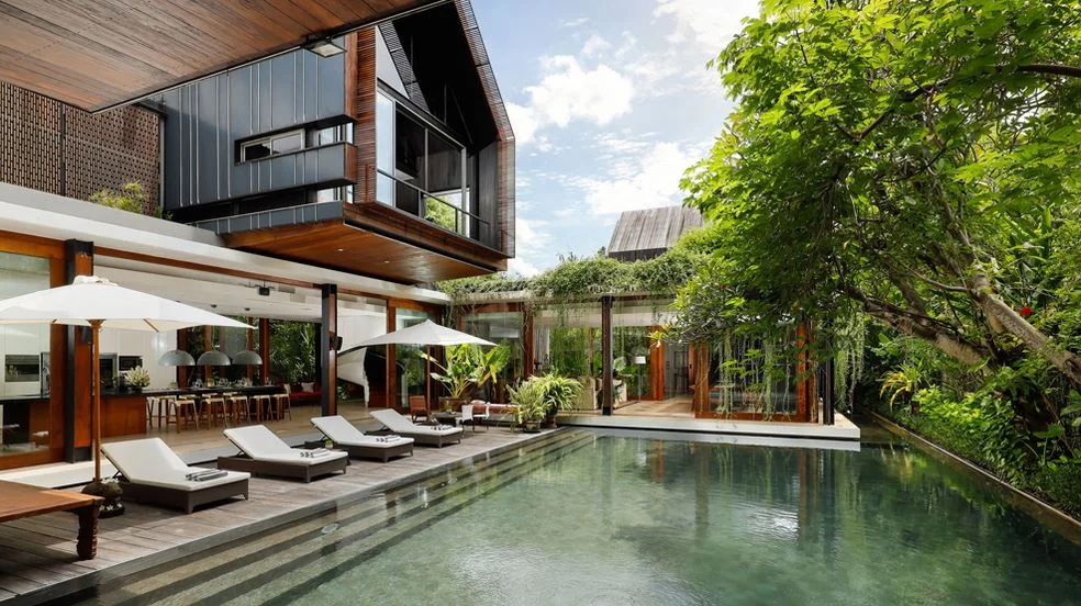 Ultra-Modern 5BR Luxury Villa in Trendy Sanur – 5 Min Walk to Beach — image 16