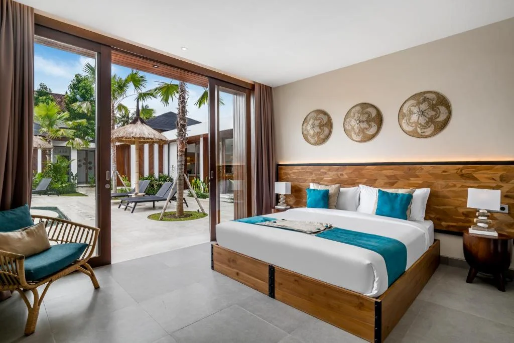 Luxurious 5-Bedroom Villa Surrounded by Ubud’s Stunning Rice Fields — image 4