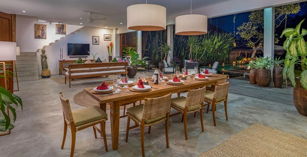 Oceanfront 4-Bedroom Sanctuary in Tanah Lot, Bali — image 16