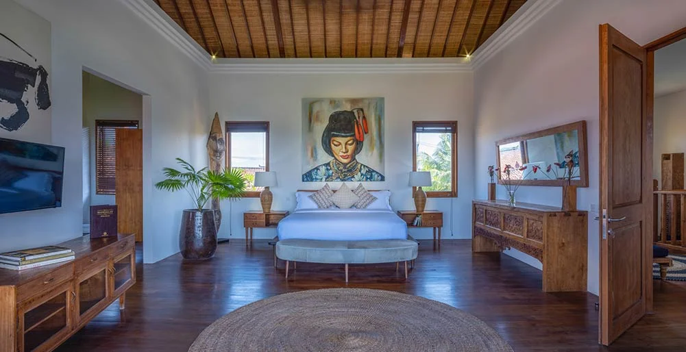 Oceanfront 4-Bedroom Sanctuary in Tanah Lot, Bali — image 9
