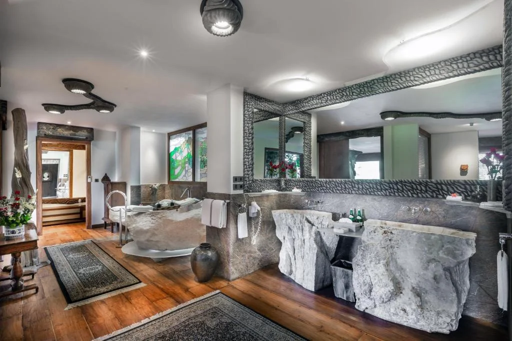 Majestic 12BR Riverfront Estate | Ubud’s Iconic Luxury Retreat — image 13
