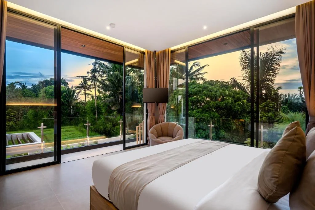 VBR Designer Luxury Villa Pool, Garden & Sunset Views | Ubud — image 15