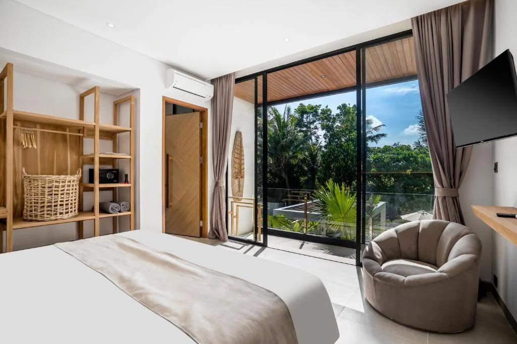 VBR Designer Luxury Villa Pool, Garden & Sunset Views | Ubud — image 13