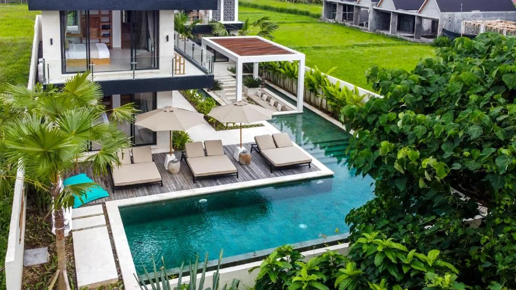 VBR Designer Luxury Villa Pool, Garden & Sunset Views | Ubud — image 12