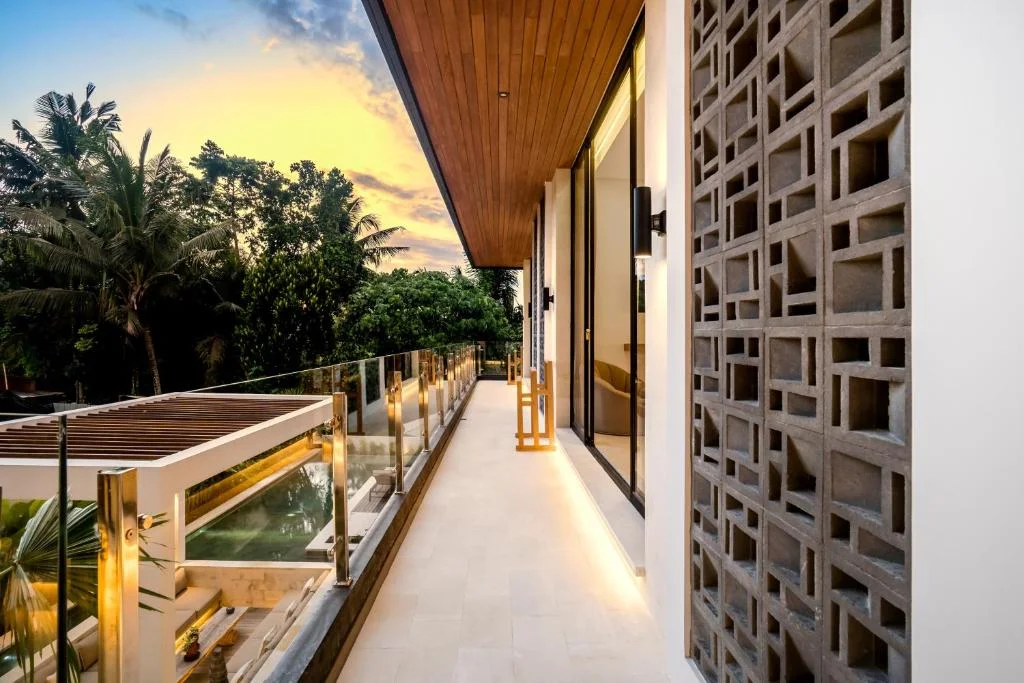 VBR Designer Luxury Villa Pool, Garden & Sunset Views | Ubud — image 11
