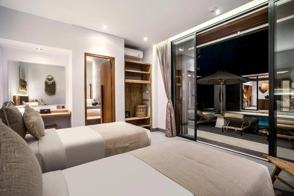 5BR Ubud Family Villa w/ Pool, Coconut Grove Views & Kid’s Room | Peliatan — image 11