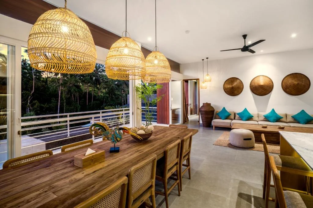 Luxurious 5BR Villa Infinity Pool, Jungle Views Ubud, Pejen — image 11