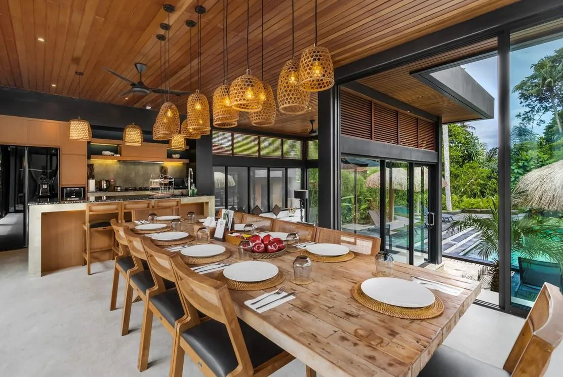 5BR Ubud Villa w/ Sauna, Jungle Views & Infinity Pool — image 11
