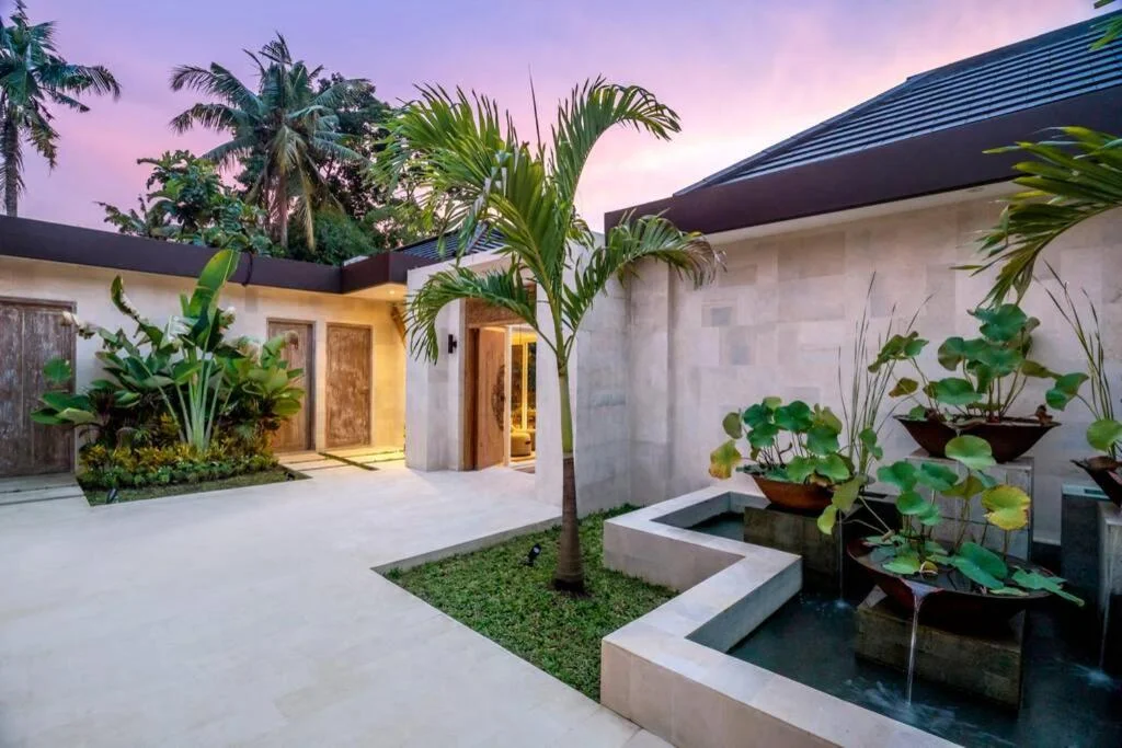 5BR Modern Ubud Villa Infinity Pool & Jungle Views — image 17