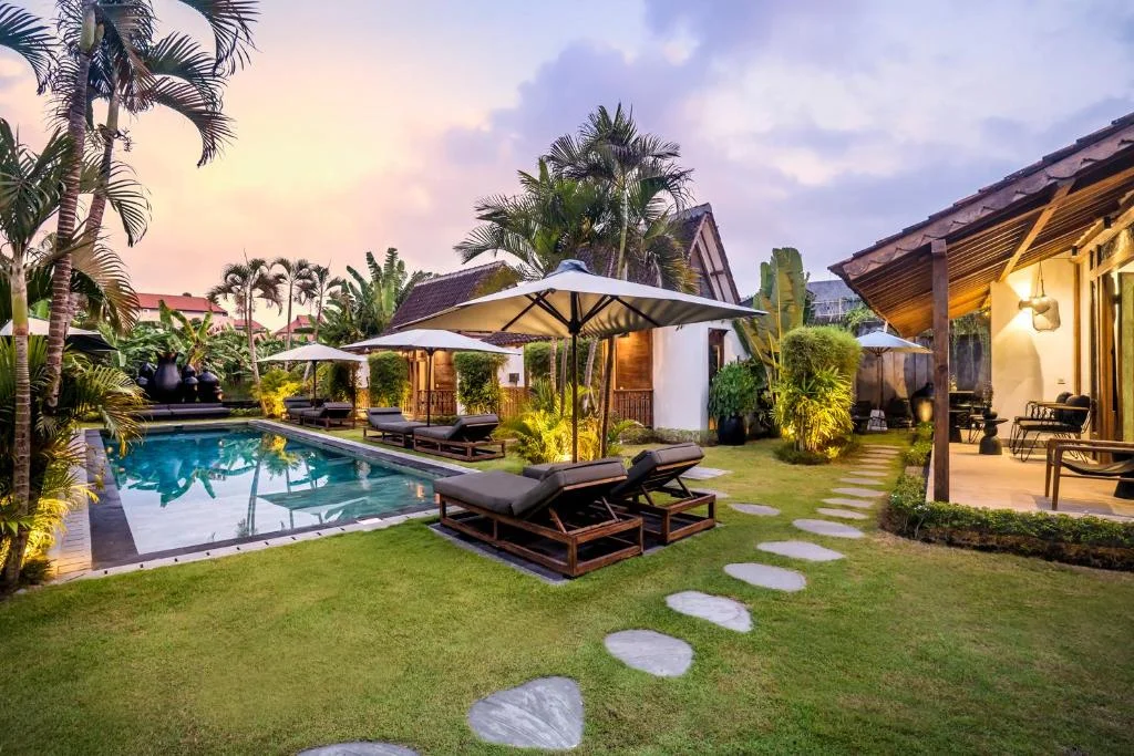 Authentic 8BR Resort Villa in Central Canggu w/ Pool, Yoga Shala & Eco Touch — image 5